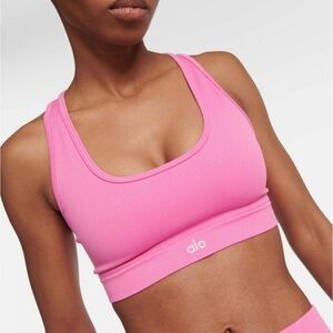 alo pink sports bra 💌